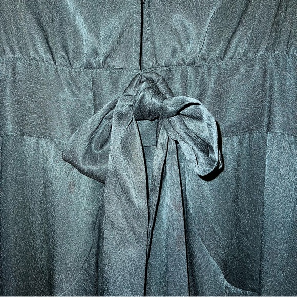 Storia Emerald Green Deep V-Neck Ruffle Long Sleeve Mini Dress Sz S - Picture 5 of 14